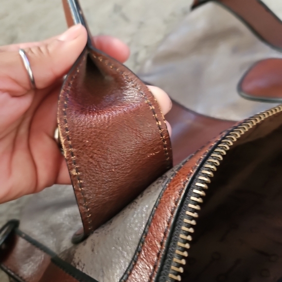 Fossil Long Live Vintage Gray And Brown Crackled Leather Reissue Bag - Picture 13 of 15